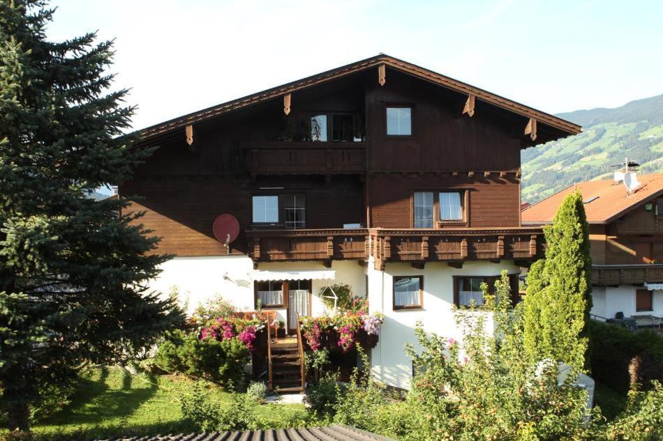Ferienwohnung Koessler Christian Fügen Buitenkant foto